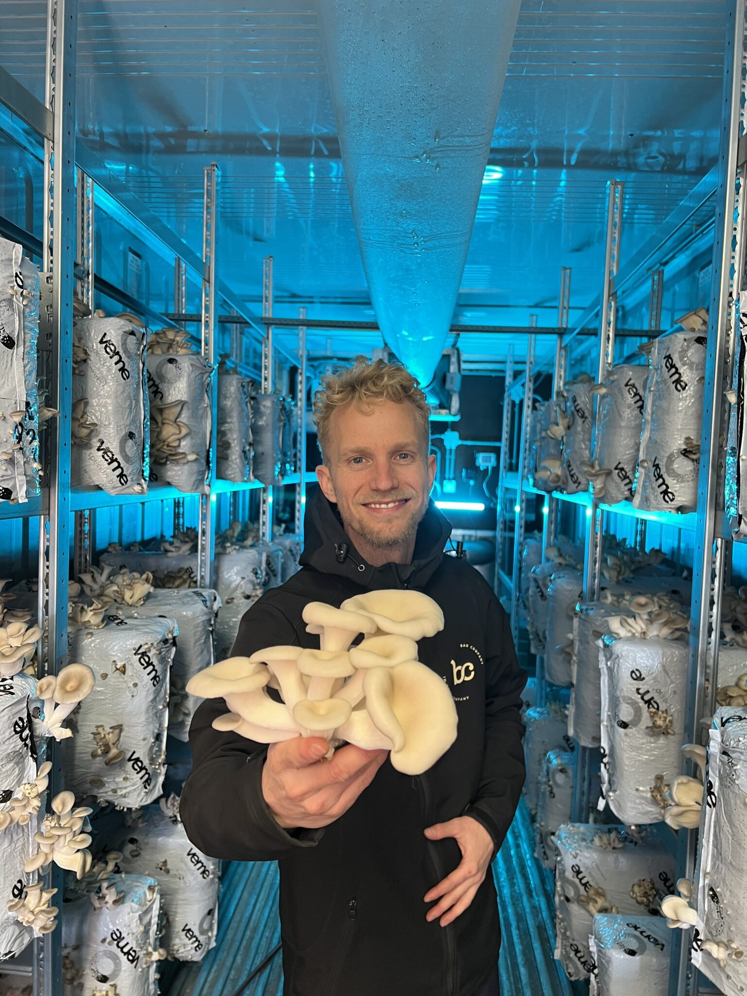Koffiedik hergebruiken om oesterzwammen op te kweken - Circulair - Bar Company