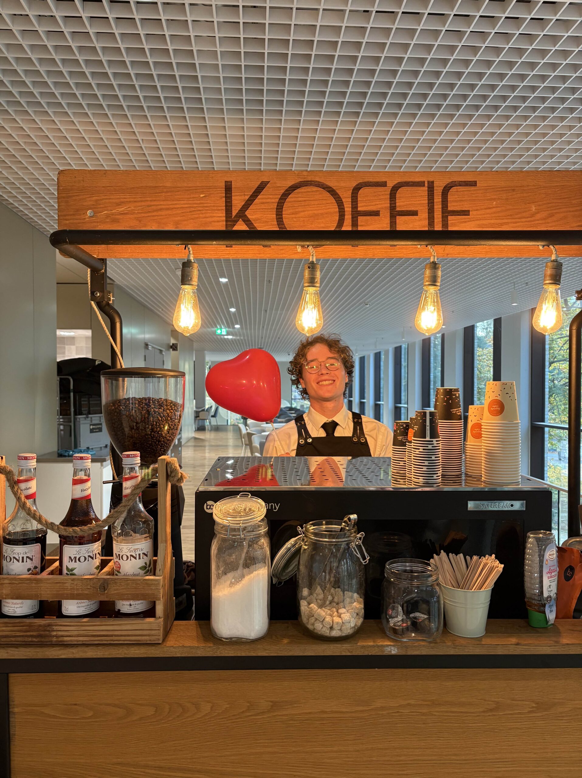 leer alcoholvrije cocktail shaken tijdens mocktail workshop