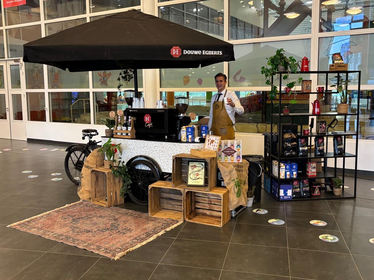 Dit kost een koffie fiets huren met barista