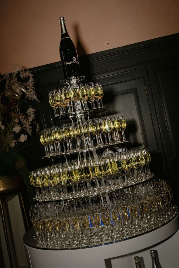 Champagne toren huren op je bruiloft
