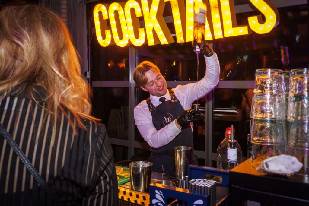 Cocktailbar op bedrijfsfeest